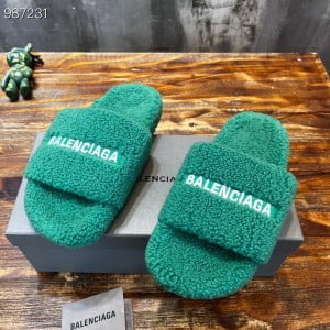 Balenciaga Logo Furry Slides Unisex Shoes Fall/Winter 2022 Collection - Image 7