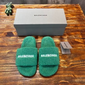 Balenciaga Logo Furry Slides Unisex Shoes Fall/Winter 2022 Collection - Image 8