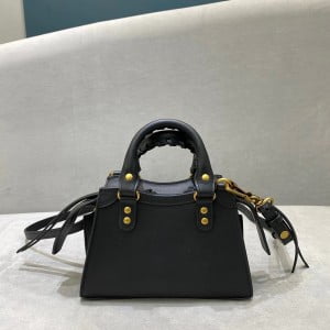 Balenciaga Neo Classic Bag Smooth Calfskin Leather Aged Gold Hardware Fall/Winter 2020 Collection - Image 3
