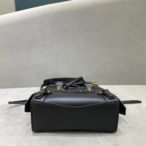 Balenciaga Neo Classic Bag Smooth Calfskin Leather Aged Gold Hardware Fall/Winter 2020 Collection - Image 4