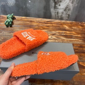 Balenciaga Paris Logo Furry Slides Unisex Shoes Fall/Winter 2022 Collection - Image 4