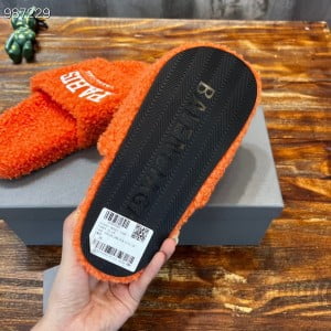Balenciaga Paris Logo Furry Slides Unisex Shoes Fall/Winter 2022 Collection - Image 9
