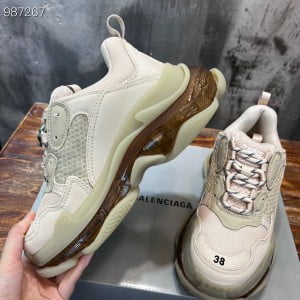 Balenciaga Triple S Clear Sole Unisex Sneakers Fall/Winter 2022 Collection - Image 3