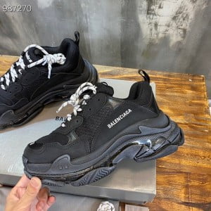 Balenciaga Triple S Clear Sole Unisex Sneakers Fall/Winter 2022 Collection - Image 6
