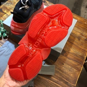 Balenciaga Triple S Clear Sole Unisex Sneakers Fall/Winter 2022 Collection - Image 9
