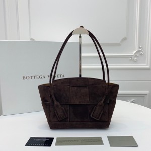 Bottega Veneta Arco Shoulder Bag 33cm Suede/Calfskin Leather 2020 Spring/Summer Collection - Image 5