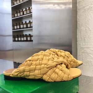 Bottega Veneta Board Flat Sandals Calfskin Leather Fall/Winter 2020 Collection - Image 8