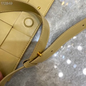 Bottega Veneta Cassette Bag 24cm 578004 Lambskin Leather Spring/Summer 2021 Collection - Image 5