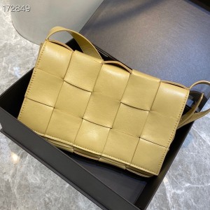 Bottega Veneta Cassette Bag 24cm 578004 Lambskin Leather Spring/Summer 2021 Collection - Image 8
