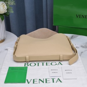Bottega Veneta Cradle Bag 35cm 7582 Calfskin Leather Fall/Winter 2021 Collection - Image 5