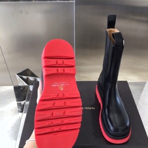 Bottega Veneta Flat Triple-Sole Leather Boots Calfskin Leather Fall/Winter 2020 Collection - Image 5