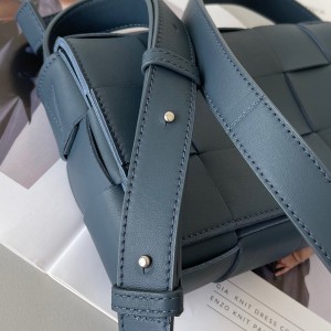 Bottega Veneta Mini Cassette Bag 24cm 578004 Lambskin Leather Silver Hardware Fall/Winter 2022 Collection - Image 4