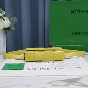 Bottega Veneta Mini Cassette Belt Bag 18cm 668572 Lambskin Leather Spring/Summer 2022 Collection - Image 4