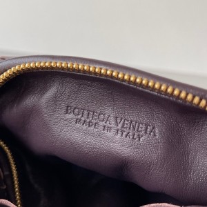 Bottega Veneta Mini Jodie Shoulder Bag 23cm 651876 Calfskin Leather Spring/Summer 2022 Collection - Image 7