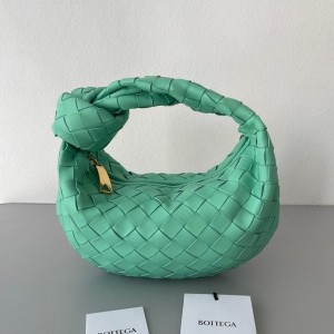 Bottega Veneta Mini Jodie Shoulder Bag 23cm 651876 Calfskin Leather Spring/Summer 2022 Collection - Image 10