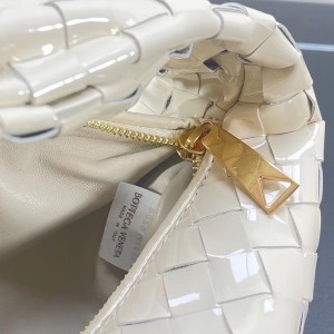 Bottega Veneta Mini Jodie Shoulder Bag 23cm 651876 Patent Calfskin Leather Spring/Summer 2022 Collection - Image 9