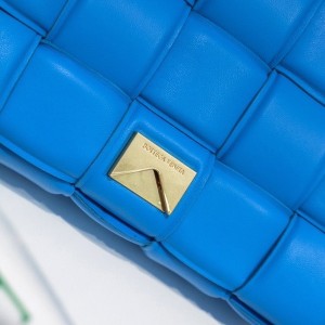 Bottega Veneta Padded Cassette Shoulder Bag 26cm 631421 Lambskin Leather Spring/Summer 2022 Collection - Image 7