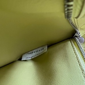 Bottega Veneta Padded Cassette Shoulder Bag 26cm 70094 Silver Hardware Lambskin Leather Spring/Summer 2022 Collection - Image 8