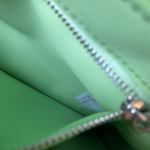 Bottega Veneta Padded Cassette Shoulder Bag 26cm 70094 Silver Hardware Lambskin Leather Spring/Summer 2022 Collection - Image 9