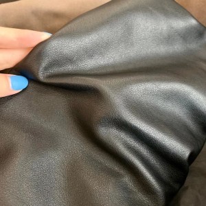 Bottega Veneta The Chain Pouch Shoulder Bag 30cm Silver Hardware Calfskin Leather 2020 Spring/Summer Collection - Image 9