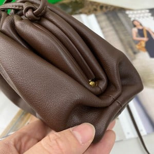 Bottega Veneta The Mini Pouch Bag 22cm 585852 Calfskin Leather Spring/Summer 2021 Collection - Image 8