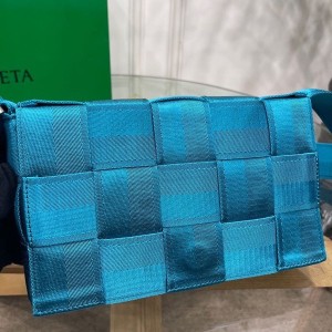 Bottega Veneta Webbing Cross Body Bag 26cm 8803 Polypropylene Spring/Summer 2022 Collection - Image 5