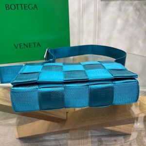 Bottega Veneta Webbing Cross Body Bag 26cm 8803 Polypropylene Spring/Summer 2022 Collection - Image 6