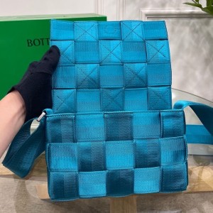 Bottega Veneta Webbing Cross Body Bag 26cm 8803 Polypropylene Spring/Summer 2022 Collection - Image 8