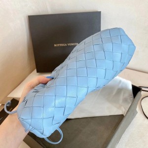 Bottega Veneta Woven The Mini Pouch Shoulder Bag 22cm Calfskin Leather Fall/Winter 2020 Collection - Image 3