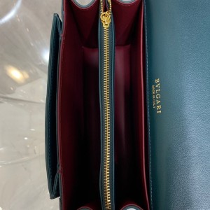 Bvlgari Serpenti Forever Maxi Chain Crossbody Bag 25cm 290767 Nappa Leather Fall/Winter 2022 Collection - Image 7