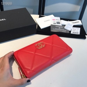 Chanel 19 Zippy Wallet Gold Hardware Lambskin Leather Fall/Winter 2020 Collection - Image 3