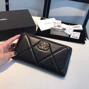 Chanel 19 Zippy Wallet Gold Hardware Lambskin Leather Fall/Winter 2020 Collection - Image 4