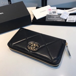 Chanel 19 Zippy Wallet Gold Hardware Lambskin Leather Fall/Winter 2020 Collection - Image 9