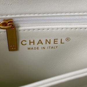 Chanel 2WAY Flap Bag 23cm AS3499 Shearling Fur Lambskin Leather Gold Hardware Fall/Winter 2022 Collection - Image 9