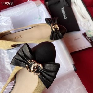 Chanel Bow Embellished Flats Calfskin Leather Fall/Winter 2020 Collection - Image 6