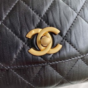Chanel CC Wrapped Handle Bag 20cm AS2477 Lambskin Leather Gold Hardware Spring/Summer 2021 Collection - Image 4
