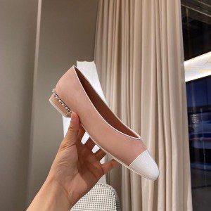 Chanel Chain Embellished Flats Suede/Calfskin Leather Fall/Winter 2021 Collection - Image 4