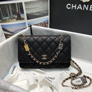 Chanel Charm WOC Bag 10cm AS81163 Gold Hardware Grained Calfskin Leather Spring/Summer 2022 Collection - Image 3