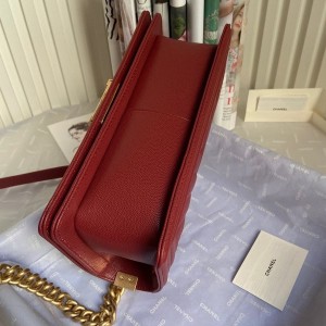 Chanel Chevron Boy Bag 25cm AS67086 Gold Hardware Caviar Leather Fall/Winter 2021 Collection - Image 5