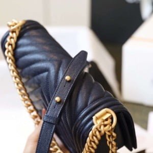 Chanel Chevron LeBoy Bag 25cm Caviar Leather Gold Hardware Spring/Summer 2020 Collection - Image 8