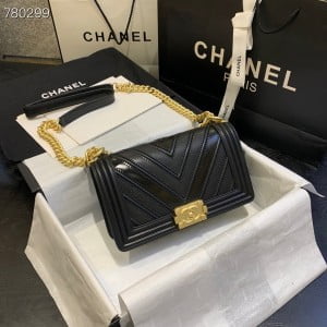 Chanel Chevron Stitching Boy Bag 25cm AS67086 Gold Hardware Caviar Leather Fall/Winter 2021 Collection - Image 5