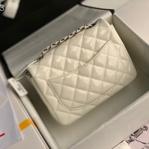 Chanel Classic Flap Bag 18cm Silver Hardware Patent Leather Spring/Summer 2020 Collection - Image 4