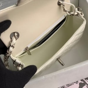 Chanel Classic Flap Bag 18cm Silver Hardware Patent Leather Spring/Summer 2020 Collection - Image 5