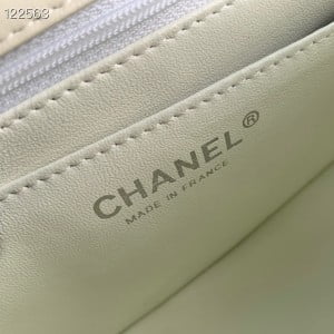 Chanel Classic Flap Bag 18cm Silver Hardware Patent Leather Spring/Summer 2020 Collection - Image 8