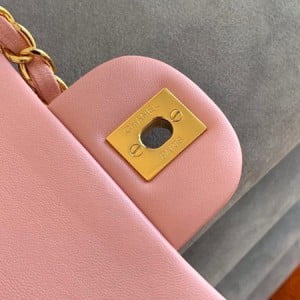 Chanel Classic Flap Bag 25cm Gold Hardware Lambskin Leather Spring/Summer 2020 Collection - Image 6
