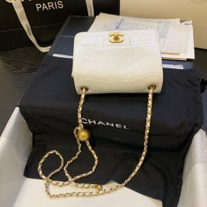 Chanel Classic Flap With Charm Chain With CC Details On Strap Bag 18cm Gold Hardware Croco Stamp Leather Spring/Summer 2020 Collection - Image 3