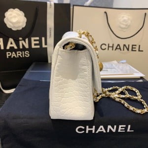 Chanel Classic Flap With Charm Chain With CC Details On Strap Bag 18cm Gold Hardware Croco Stamp Leather Spring/Summer 2020 Collection - Image 7