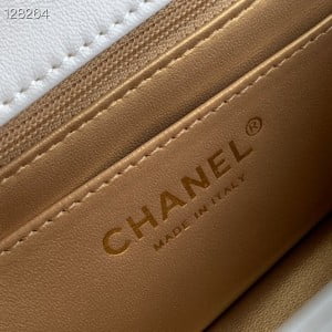 Chanel Classic Flap With Charm Chain With CC Details On Strap Bag 18cm Shiny Gold Hardware Lambskin Leather Fall/Winter 2020 Collection - Image 9