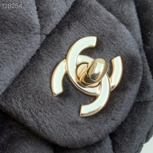 Chanel Classic Flap With Charm Chain With CC Details On Strap Bag 18cm Shiny Gold Hardware Velvet/Lambskin Leather Fall/Winter 2020 Collection - Image 5