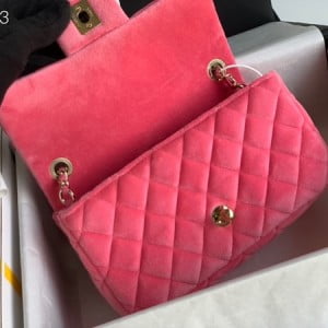 Chanel Classic Flap With Charm Chain With CC Details On Strap Bag 20cm Shiny Gold Hardware Velvet/Lambskin Leather Fall/Winter 2020 Collection - Image 7